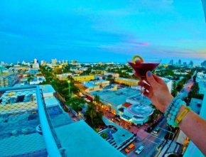 2Bedroom 2Bath Loft Exclusive Rooftop&Jacuzzi,1block from beach